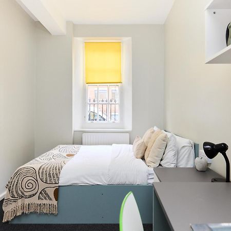 Louise House Hostel Londres Extérieur photo
