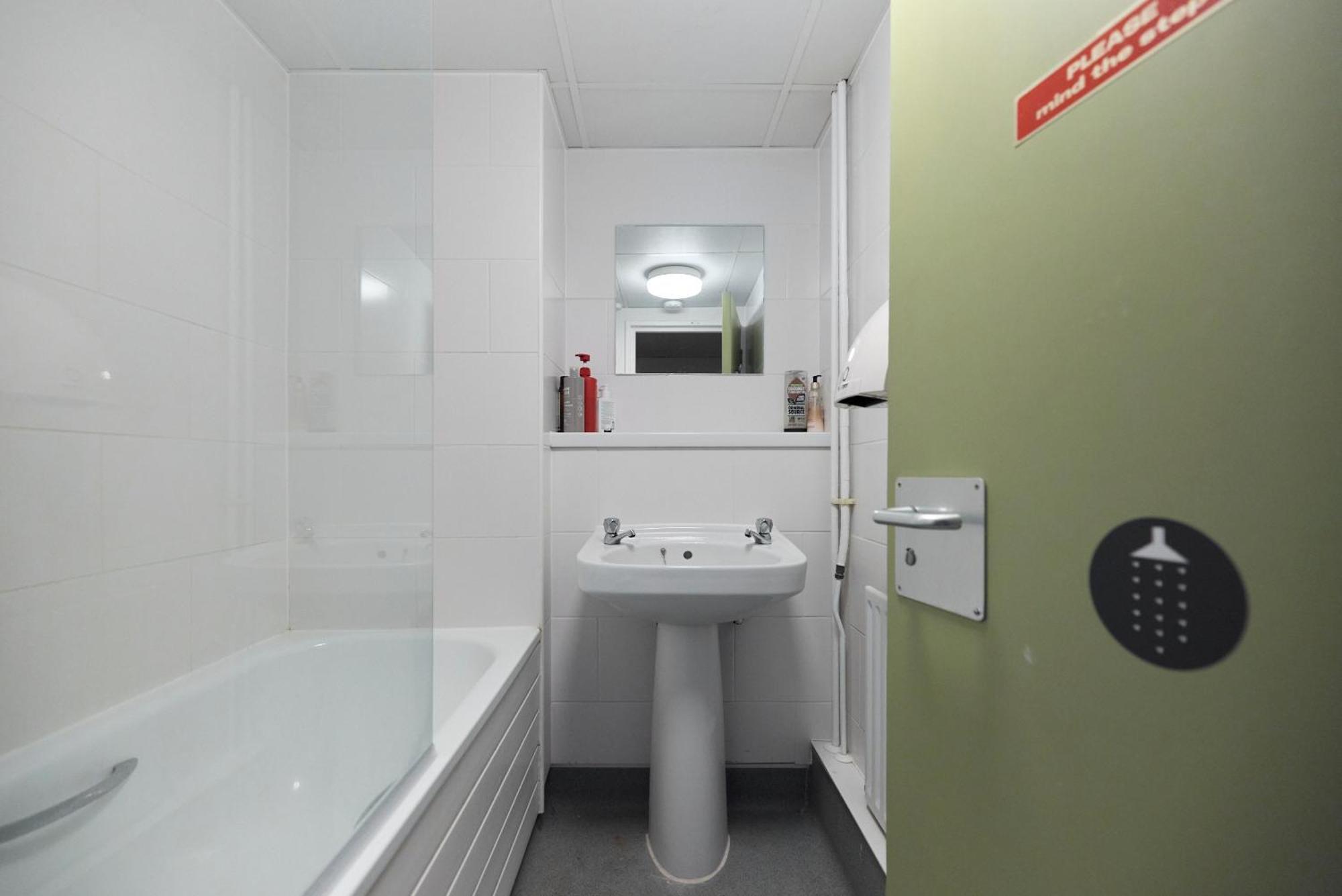 Louise House Hostel Londres Extérieur photo